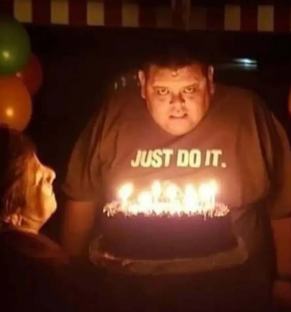 7856875687.jpg